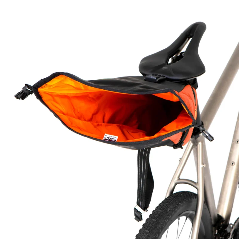 Restrap Saddle Pack 4.5L Orange 6 1000x